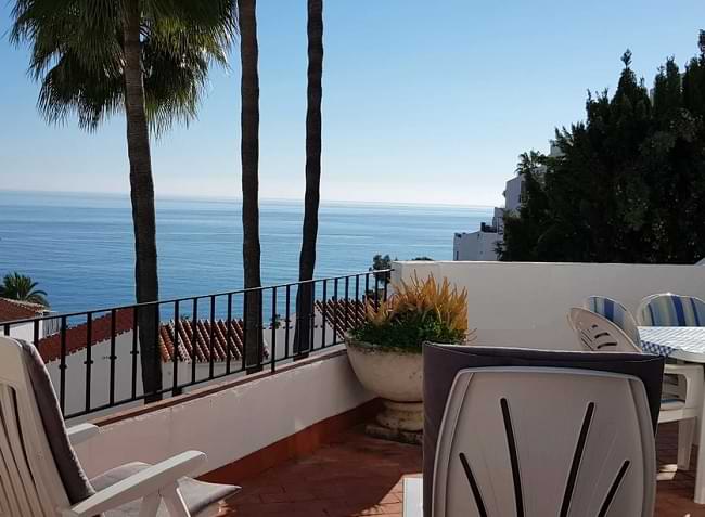 Self-Catering Autumn Winter Breaks Nerja on the Costa del Sol - Capistrano playa apartment 114