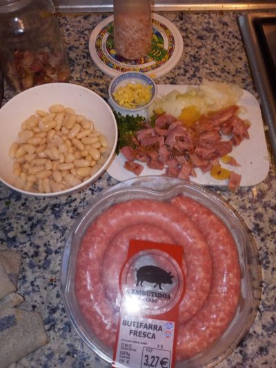 Como Hacer Butifarra con Garbanzos – Homemade sausage with Pulses Recipe