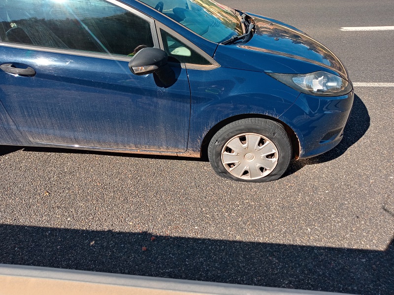 Guardia Civil Trafico helped us with our burst tyre