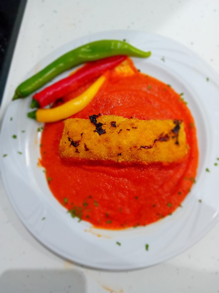 Bacalao con Salsa de Pimientos del Piquillo - Cod in Red Pepper Sauce